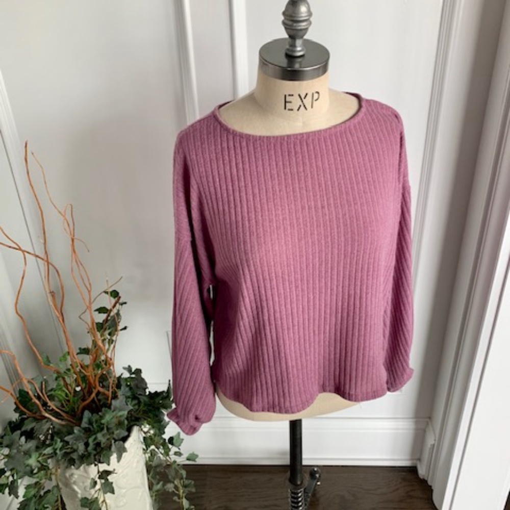 Forever 21 NW0T Balloon Sleeve Knit Top - Picture 6 of 14